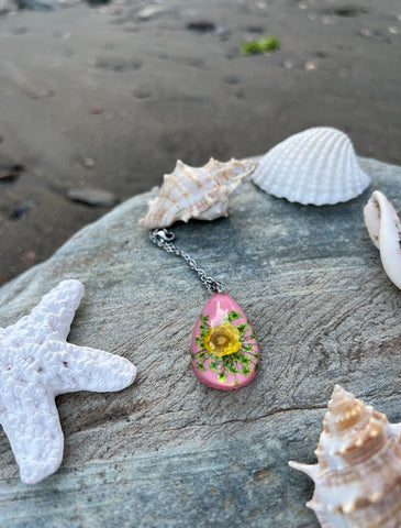 Begonia Flower Necklace